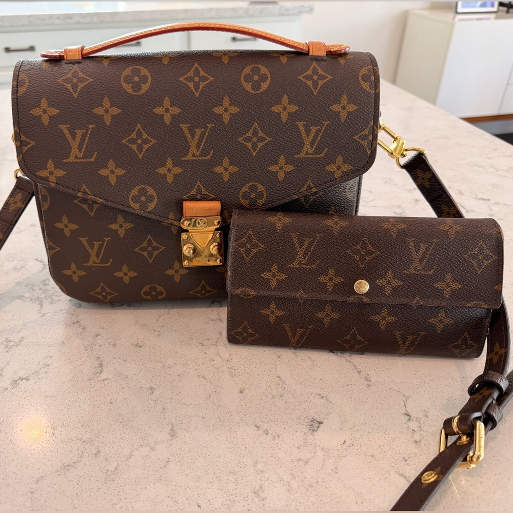 Vintage Louis Vuitton Monogram Long Wallet • Snap Flap • Zipper Coin Pocket - Picture 8 of 8